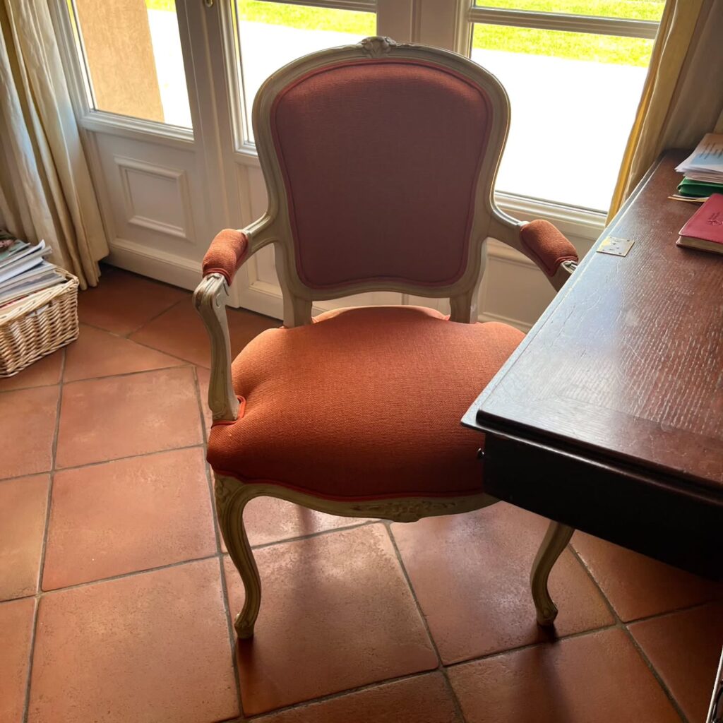 Instagram post from tapissier_solignac. This post is in position 1.